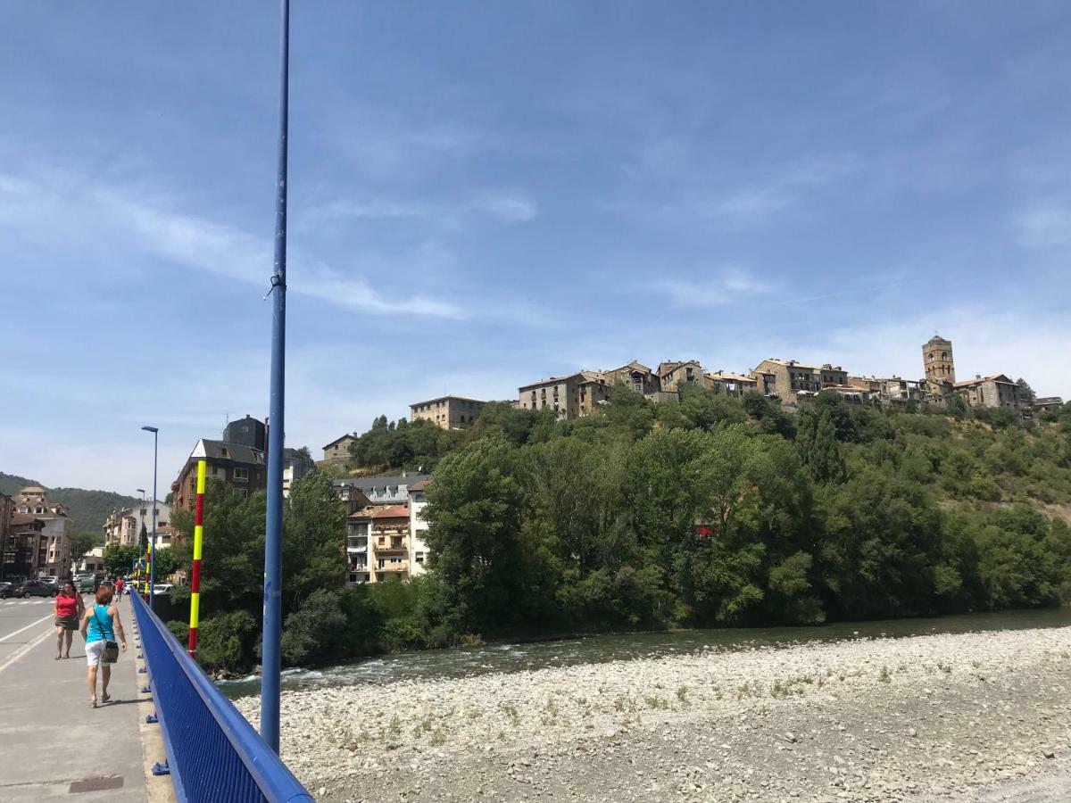 Apartamento Cinca Pirineo En Aínsa Buitenkant foto